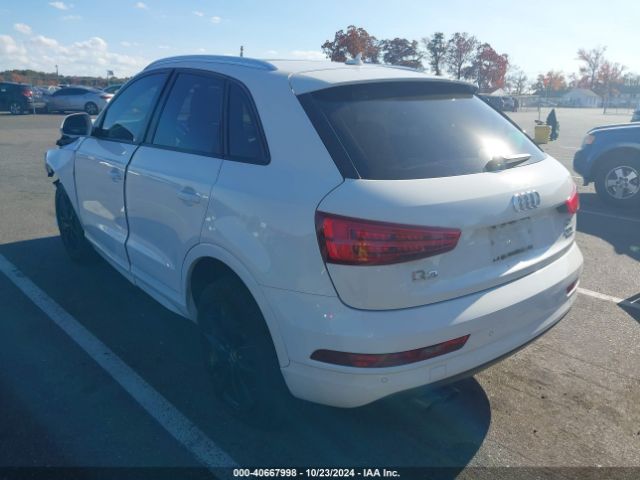 WA1ECCFS0HR010603 Audi Q3 2.0t Premium