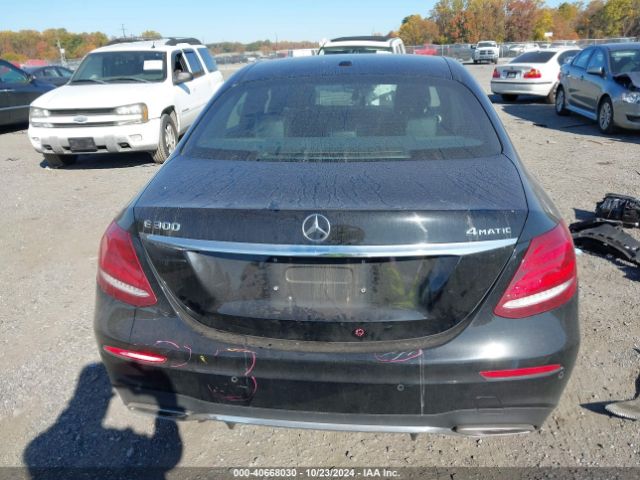 WDDZF4KB5JA482218 Mercedes-Benz E 300 4matic