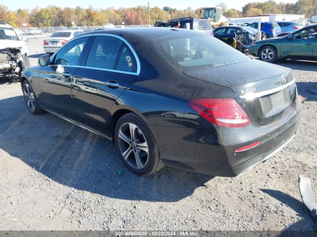 WDDZF4KB5JA482218 Mercedes-Benz E 300 4matic