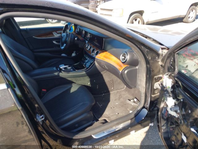 WDDZF4KB5JA482218 Mercedes-Benz E 300 4matic