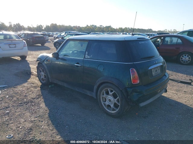 2002 MINI COOPER WMWRC33462TE13136 Photo 2