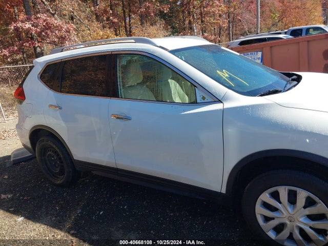 Nissan ROGUE S 2017 5N1AT2MV8HC806607 Image 14