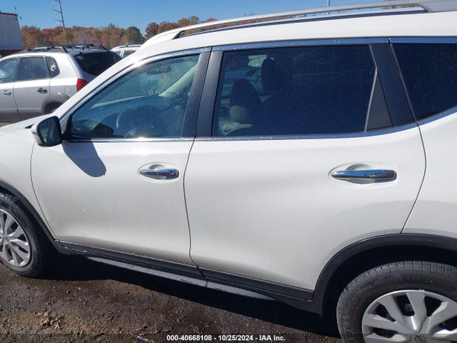 Nissan ROGUE S 2017 5N1AT2MV8HC806607 Image 15