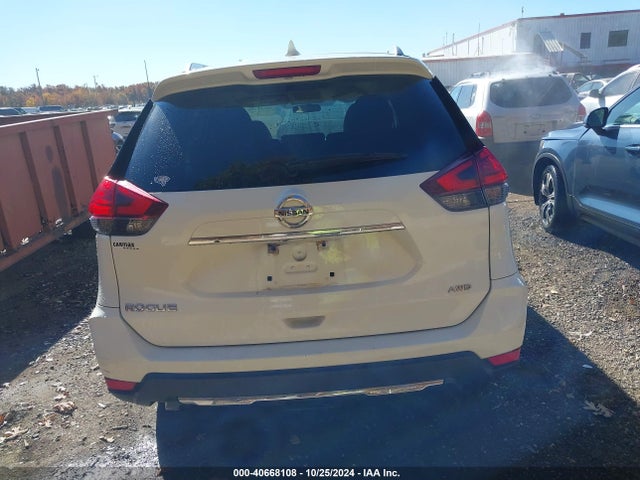 Nissan ROGUE S 2017 5N1AT2MV8HC806607 Image 17