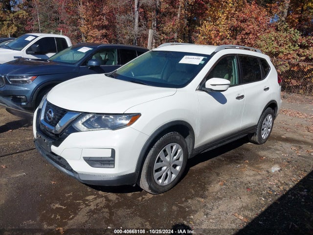 Nissan ROGUE S 2017 5N1AT2MV8HC806607 Image 2