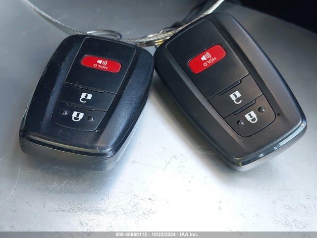 Toyota Prius Two 2017 JTDKBRFU3H3030105 Image 11