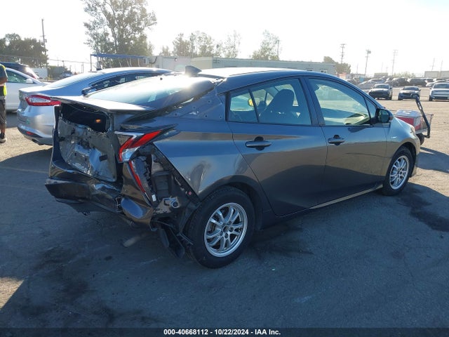 Toyota Prius Two 2017 JTDKBRFU3H3030105 Image 4