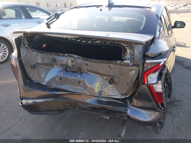 Toyota Prius Two 2017 JTDKBRFU3H3030105 Image 6
