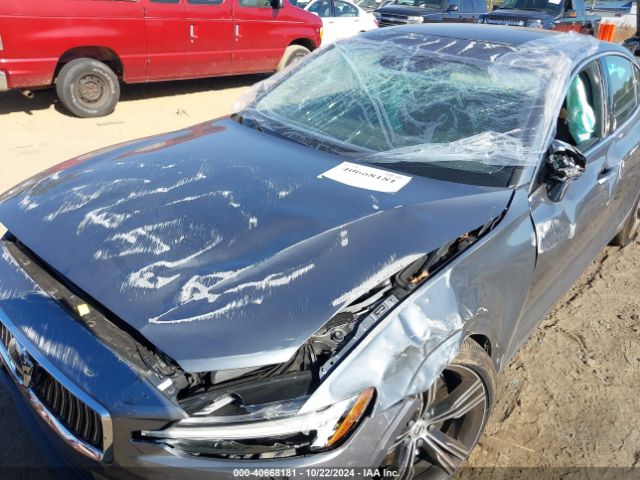 7JRA22TL2KG001758 Volvo S60 T6 Inscription