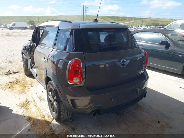 2011 MINI COOPER S COUNTRYMAN WMWZC3C50BWL80056 Photo 2