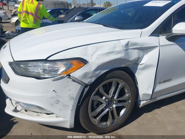 Ford Fusion Hybrid Se 2017 3FA6P0LU5HR285526 Image 6