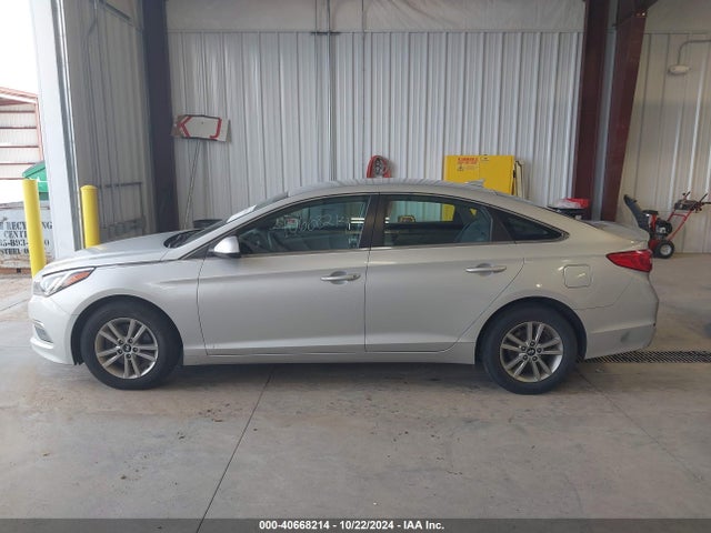 Продажа на аукционе авто 2015 Hyundai Sonata Se, vin: 5NPE24AF0FH003986, номер лота: 40668214