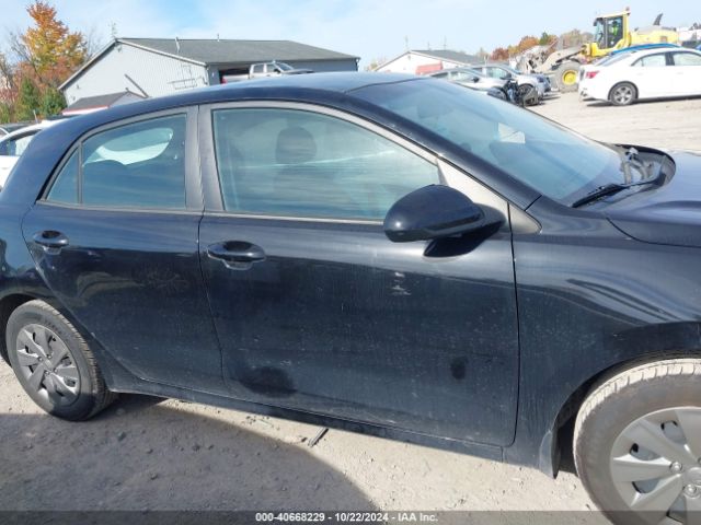 3KPA25AB7KE199585 KIA Rio 5-door S