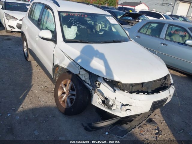 WVGBV7AX7GW554136 Volkswagen TIGUAN S