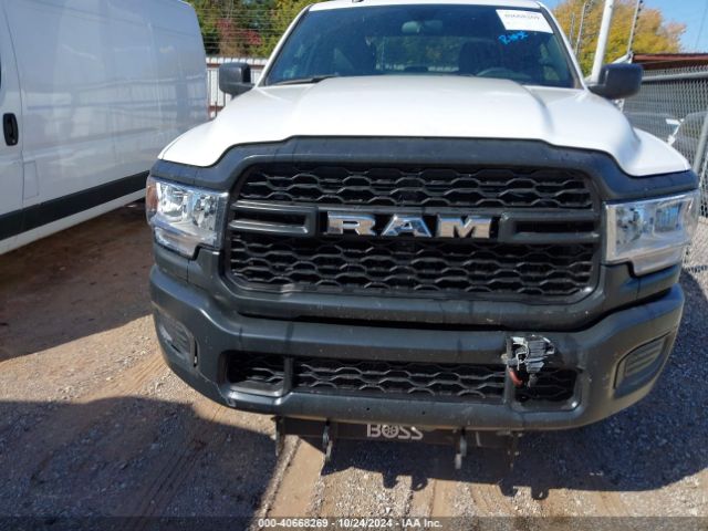 3C6UR5CJ5NG202173 RAM 2500 Tradesman  4x4 6'4 Box