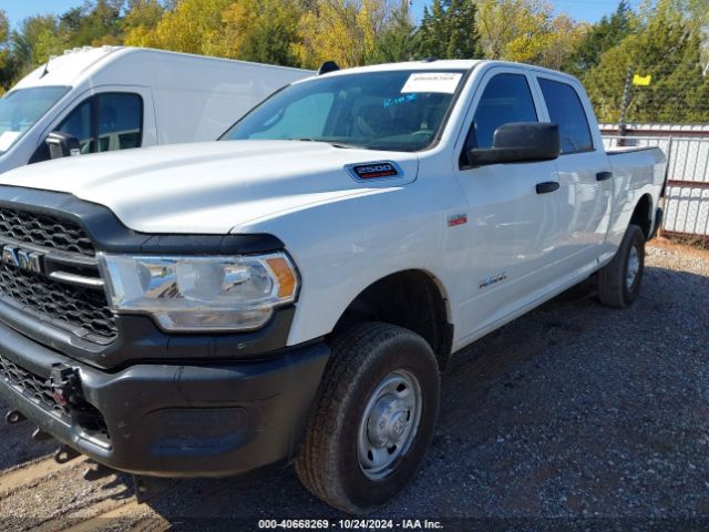 3C6UR5CJ5NG202173 RAM 2500 Tradesman  4x4 6'4 Box