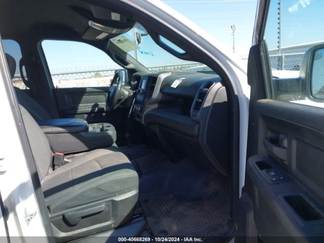3C6UR5CJ5NG202173 RAM 2500 Tradesman  4x4 6'4 Box