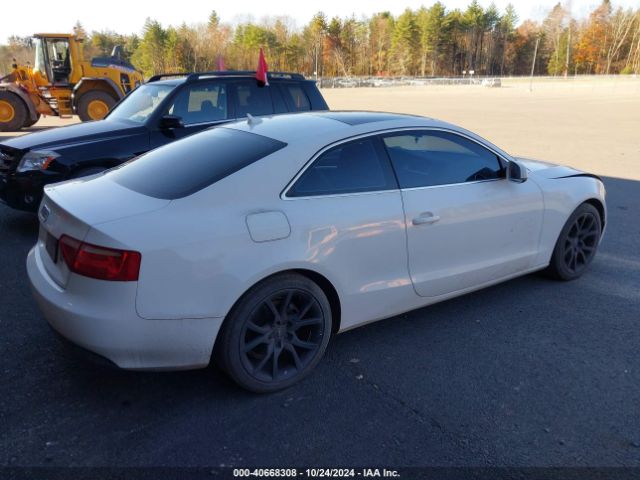2010 AUDI A5 WAUGFAFR2AA000681 Photo 3