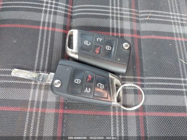 3VW5T7AU4GM036558 Volkswagen Golf Gti S 4-door