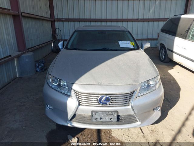 JTHBW1GG5E2046157 Lexus ES 300H