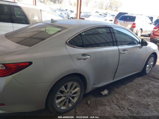 JTHBW1GG5E2046157 Lexus ES 300H