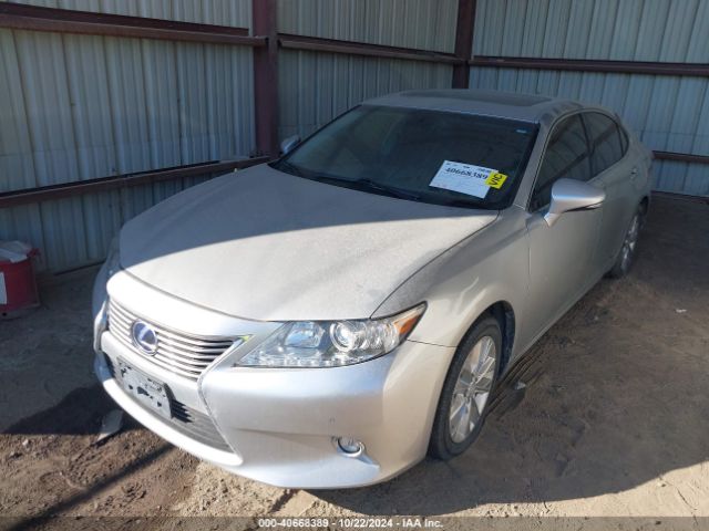 JTHBW1GG5E2046157 Lexus ES 300H