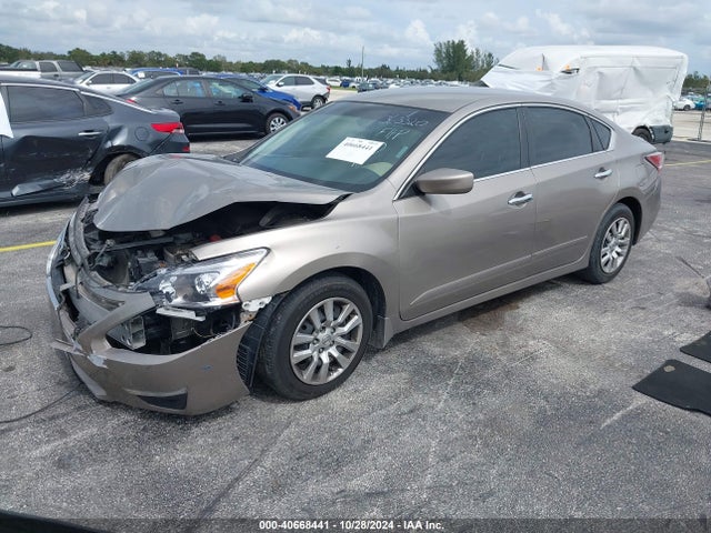 Nissan Altima 2.5 S 2015 1N4AL3AP8FN363320 Image 2