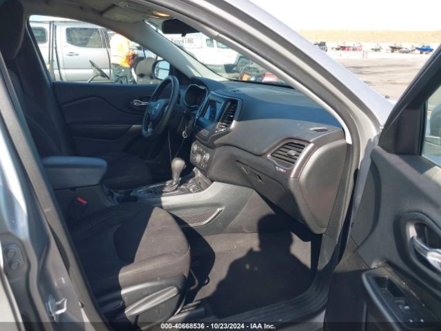1C4PJLCB4KD348681 Jeep Cherokee Latitude Fwd