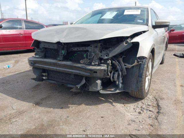 3VWD17AJ2EM257032 Volkswagen Jetta 1.8t Se