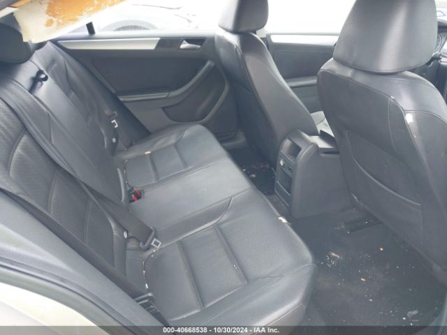 3VWD17AJ2EM257032 Volkswagen Jetta 1.8t Se