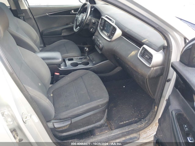 KIA Sorento 2.4l Lx 2018 5XYPGDA37JG415516 Image 5