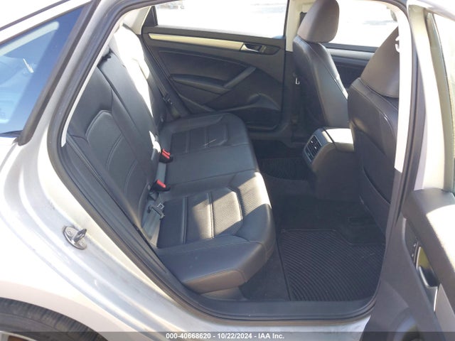 1VWBS7A39EC119530 Volkswagen Passat 1.8t Se