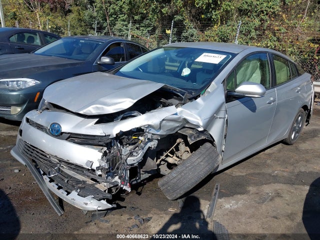 JTDKARFU5K3068641 Toyota Prius Limited