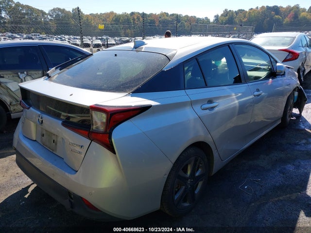 JTDKARFU5K3068641 Toyota Prius Limited
