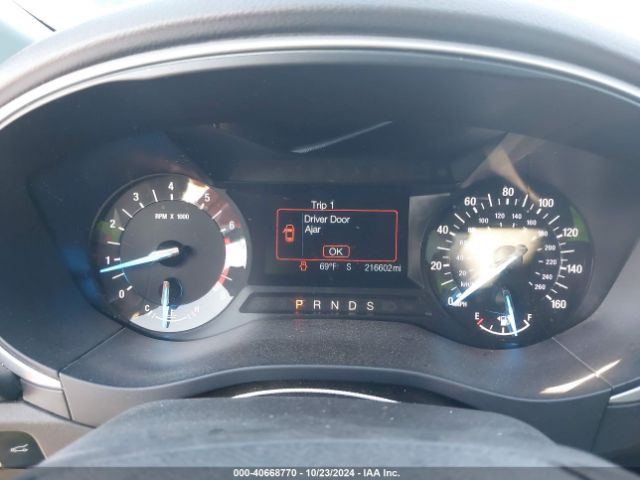 1FA6P0HD2E5393139 Ford FUSION SE