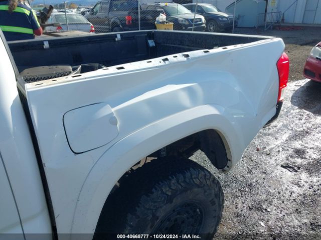 3TMCZ5AN8HM088587 Toyota Tacoma Sr5 V6