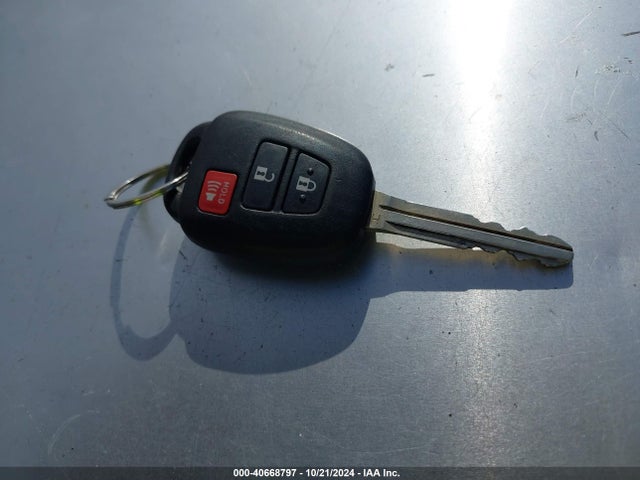 JTDKDTB32J1607874 Toyota Prius C Two