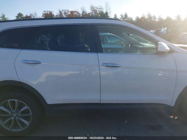 KM8SMDHF6HU226881 Hyundai Santa Fe Se