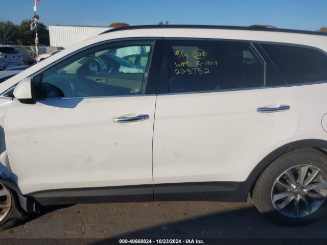 KM8SMDHF6HU226881 Hyundai Santa Fe Se
