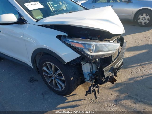 KM8SMDHF6HU226881 Hyundai Santa Fe Se