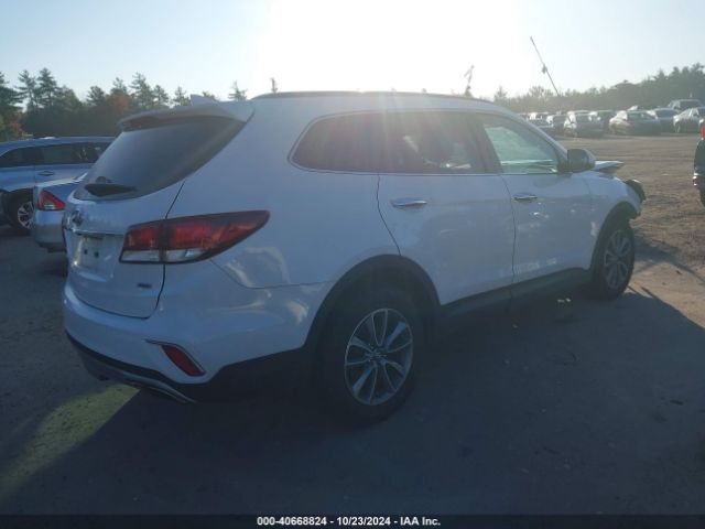 KM8SMDHF6HU226881 Hyundai Santa Fe Se