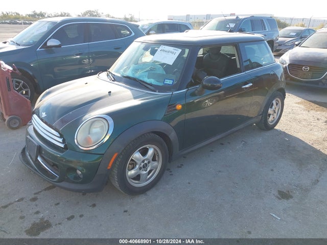 2011 MINI COOPER WMWSU3C57BT091837 Photo 1