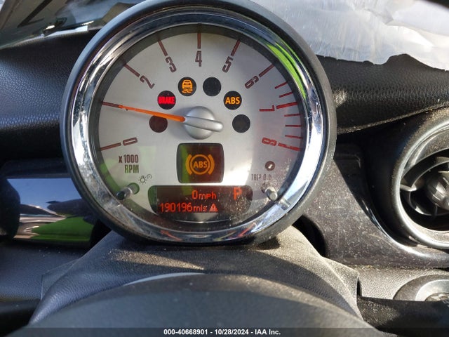 2011 MINI COOPER WMWSU3C57BT091837 Photo 6