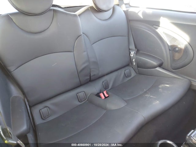 2011 MINI COOPER WMWSU3C57BT091837 Photo 7