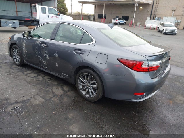 JTHBW1GGXG2110857 Lexus ES 300H
