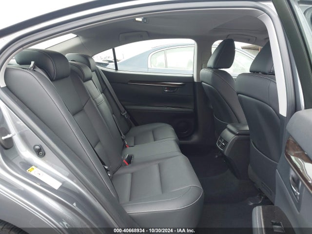 JTHBW1GGXG2110857 Lexus ES 300H