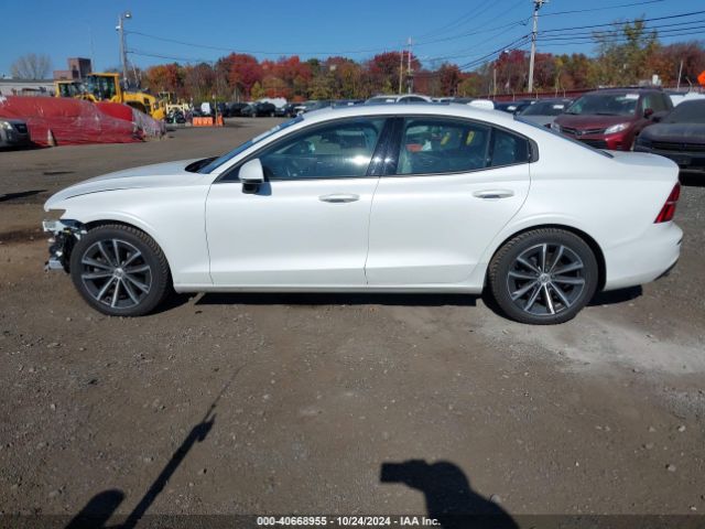 7JR102FK4MG096321 Volvo S60 T5 Momentum