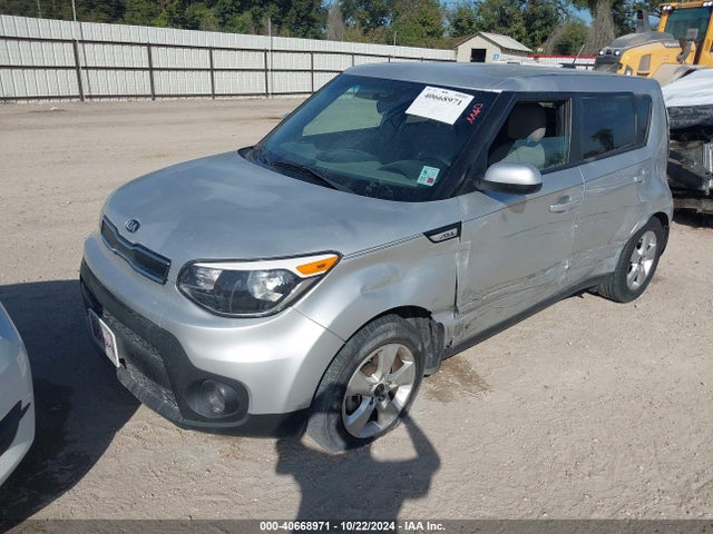 KIA Soul 2018 KNDJN2A28J7596467 Image 2