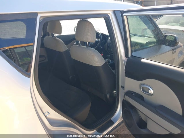 KIA Soul 2018 KNDJN2A28J7596467 Image 8