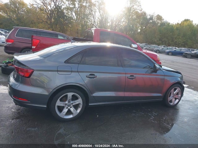 Audi A3 2.0t Premium 2017 WAUB8GFF4H1017683 Image 13